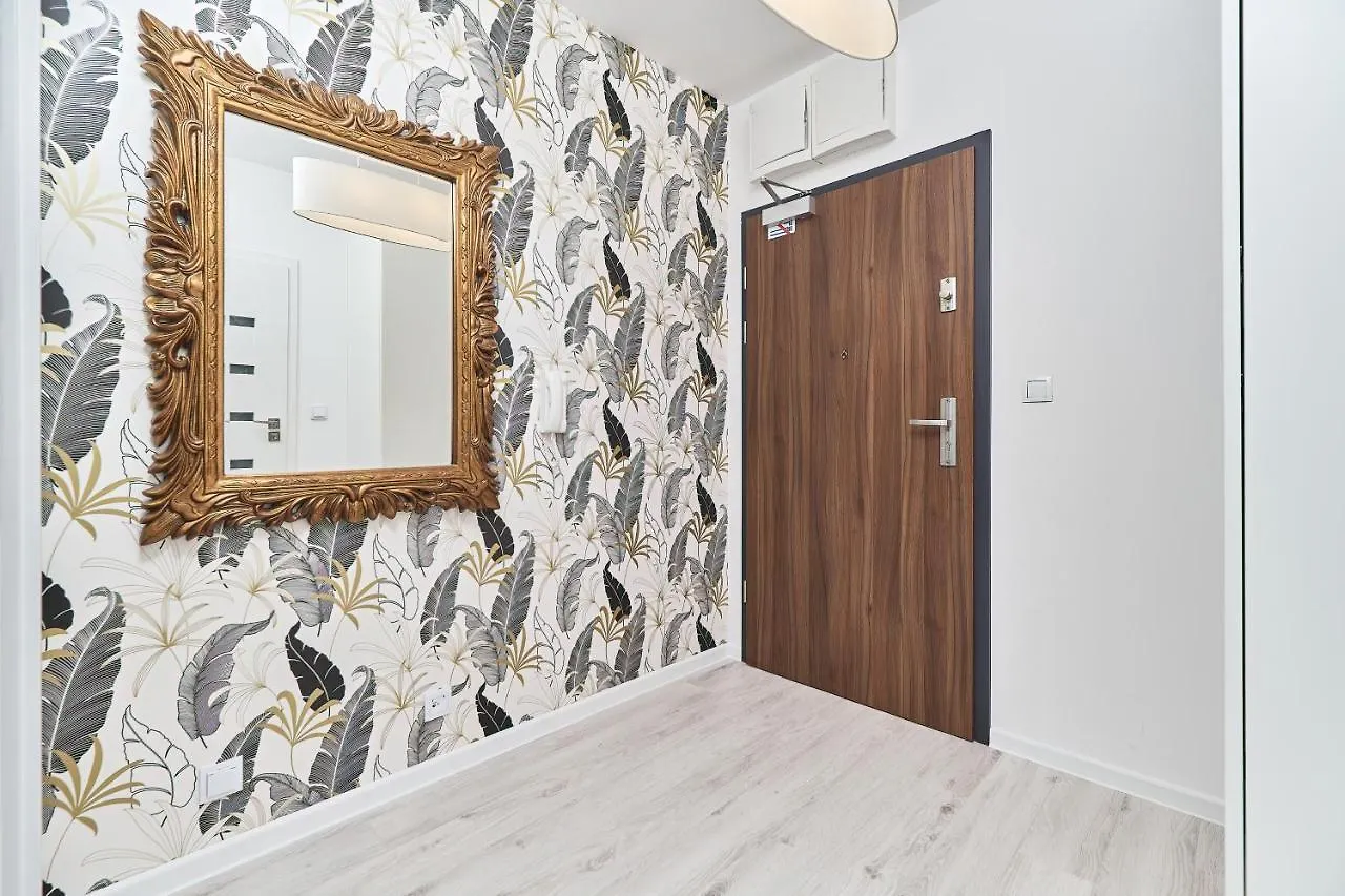 Luxurious Apartments With Balcony & Parking Gwiazdzista Wroclaw By Noclegi Renters